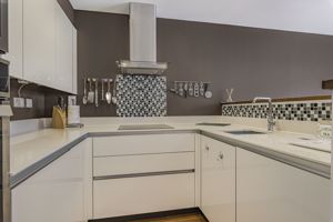 Kitchen- click for photo gallery